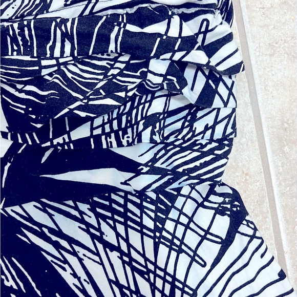 Cache Strapless Black & White Leaf Print Dress - Size M - Picture 4 of 5